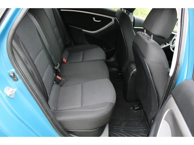 Hyundai i30 Wagon 1.6 GDI i-Motion 2012 Benzine 14