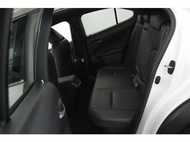 Lexus UX 250h Luxury Line 2020 Hybride Benzine 18