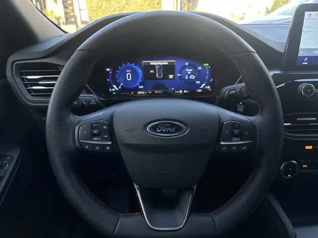 Ford Kuga 2.5 PHEV ST-Line 2024 Hybride Benzine 18