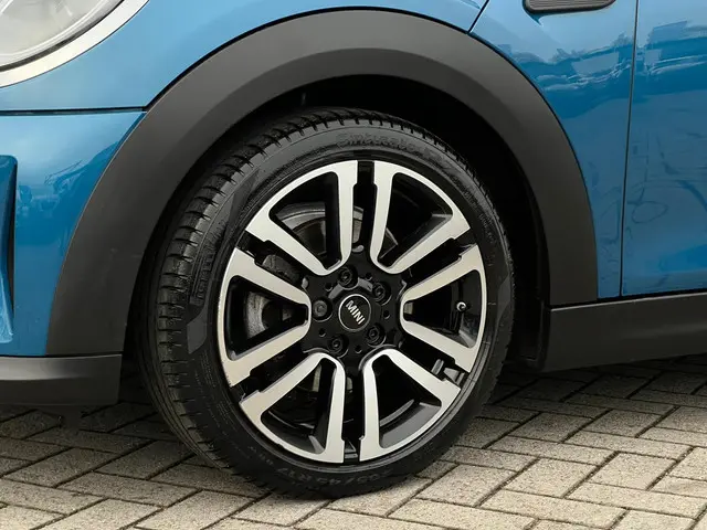 MINI Cooper Mini 1.5 Business Edition 2021 Benzine 26