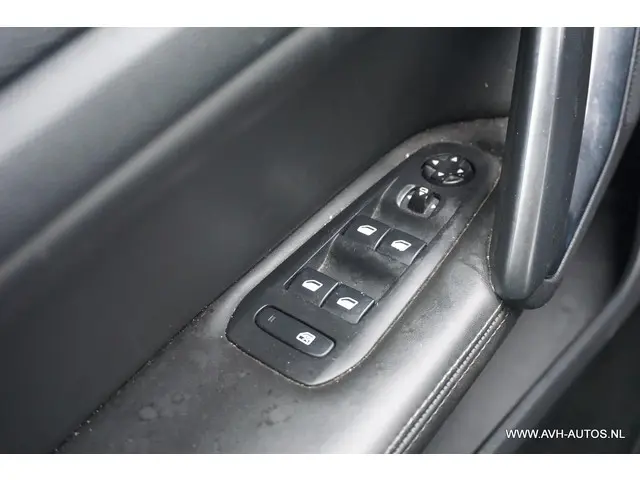 Peugeot 308 SW 1.2 e-THP Première 2014 Benzine 18