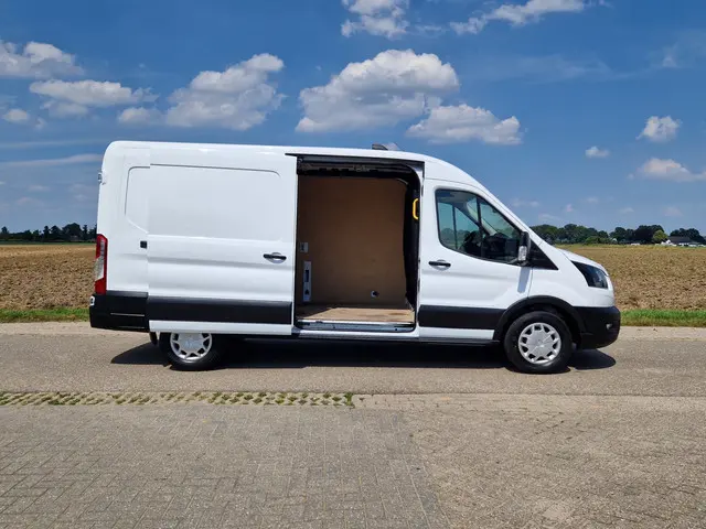 Ford Transit 350 2.0 TDCI L3H2 Trend 2022 Diesel 24