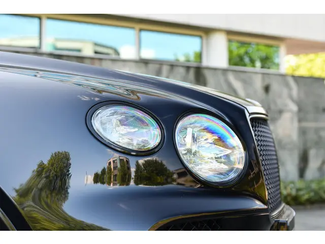 Bentley Bentayga 4.0 V8 First Edition 2021 Benzine 10