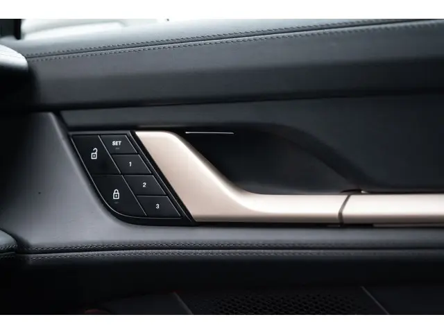 Porsche Taycan 4S Performance 84 kWh 2022 Elektrisch 43