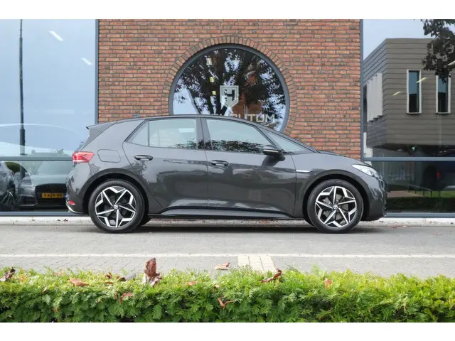 Volkswagen ID.3 Pro S 77 kWh 2023 Elektrisch 3