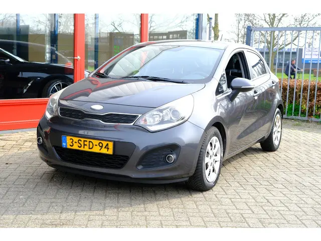 Kia Rio 1.2 CVVT Plus Pack 5-drs Airco|Navi 2014 Benzine 22