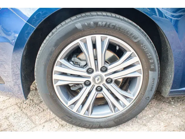 Renault Mégane 1.3 TCe Intens 2021 Benzine 17