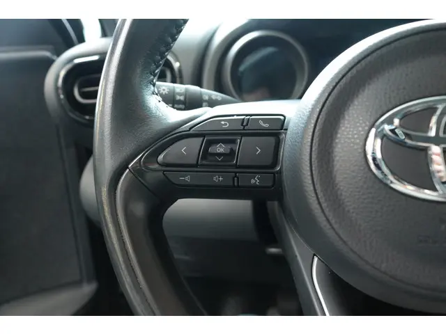 Toyota Yaris 1.5 VVT-i Dynamic, Full LED 2020 Benzine 14