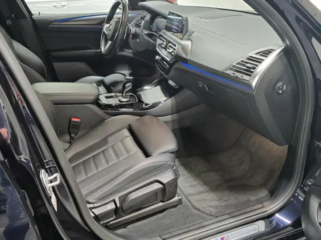 BMW X3 xDrive30e High Executive 2022 Hybride Benzine 7