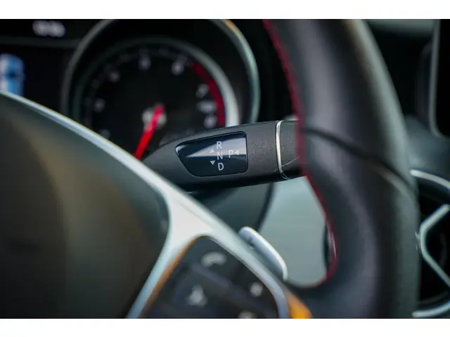 Mercedes-Benz GLA GLA 180 2019 Benzine 13