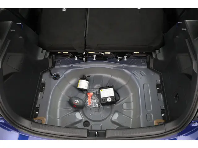 Toyota Yaris 1.5 Hybrid Dynamic 2022 Hybride Benzine 32