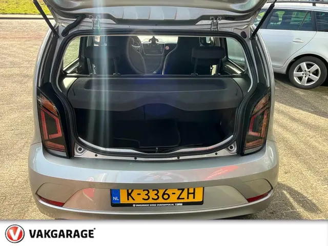 Volkswagen up! 1.0 airco Bovag rijklaarprijs ! 2021 Benzine 6