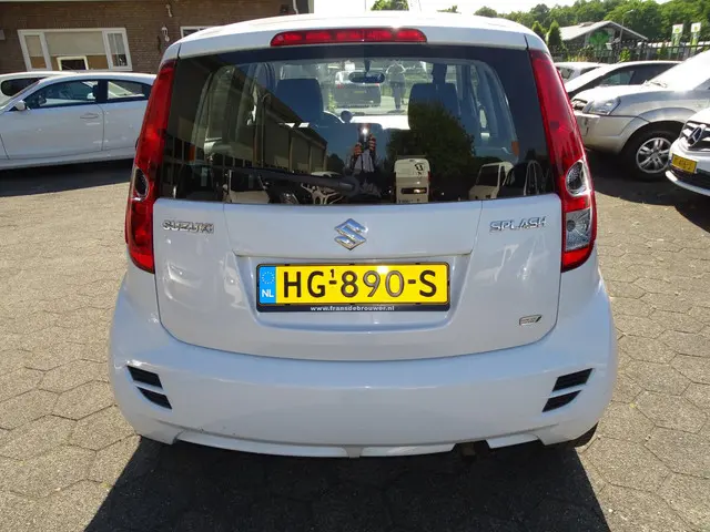 Suzuki Splash 1.0 VVT Comfort EASSS 2015 Benzine 6