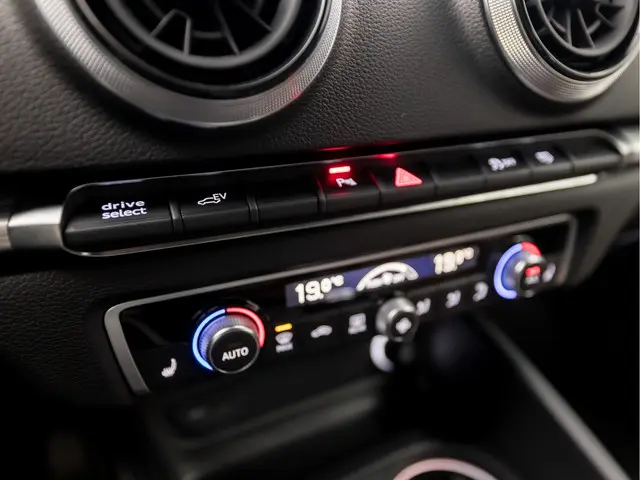 Audi A3 Sportback 1.4 e-tron Sport 2018 Hybride Benzine 10