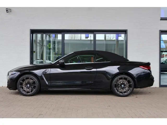 BMW M4 Cabrio Competition 2026 Benzine 6