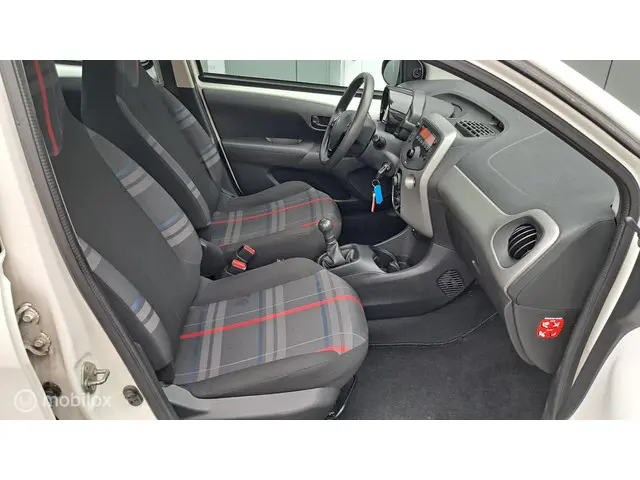 Peugeot 108 1.0 e-VTi Active 2015 Benzine 11