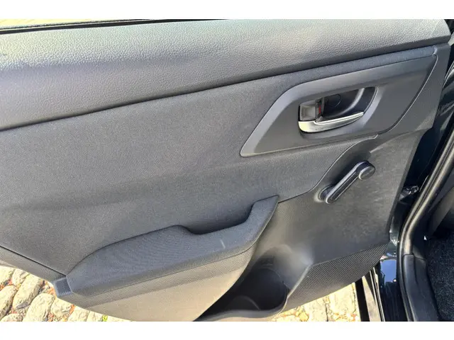 Toyota Auris 1.3 Now, Parkeersensoren 2016 Benzine 24