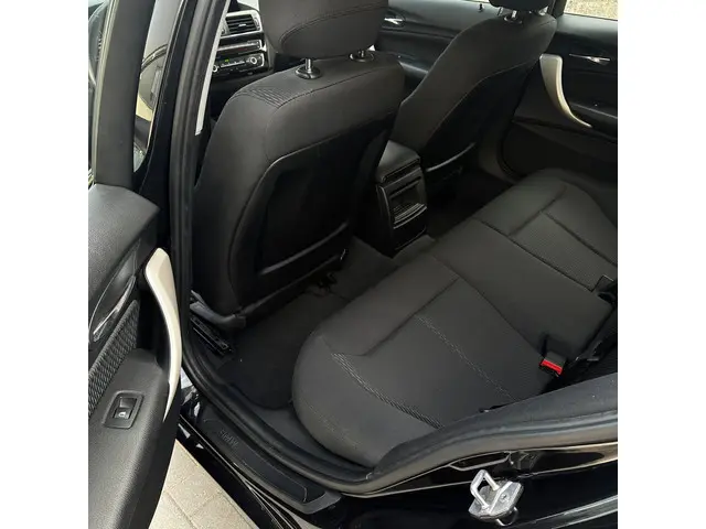 BMW 1 Serie 118I 2016 Benzine 11