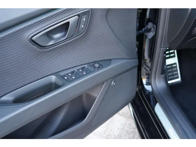 SEAT Leon ST 2.0 TSI 4DRIVE CUPRA R 2020 Benzine 40