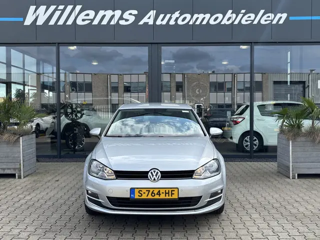 Volkswagen Golf 2