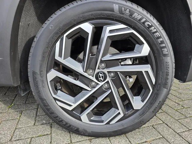 Hyundai Tucson 1.6 VERKOCHT 2025 Hybride Benzine 14