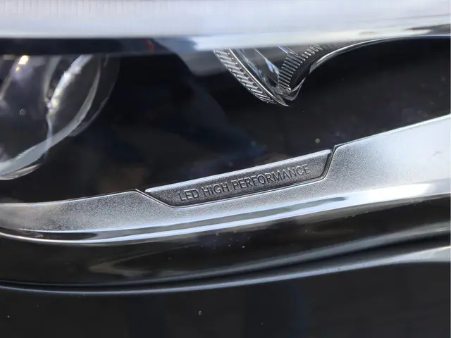 Mercedes-Benz GLA 180 AMG 2019 Benzine 9