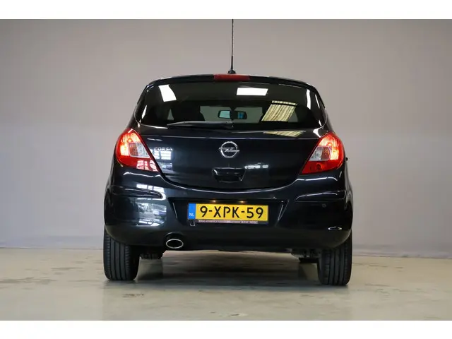 Opel Corsa 1.4-16V BlitZ |Navi|Climate|Cruise| 2014 Benzine 6