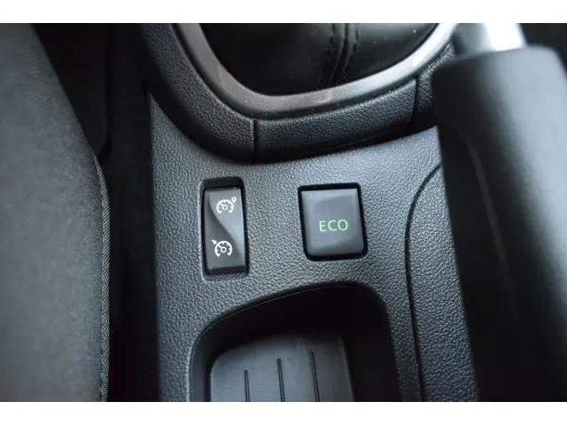 Renault Clio Estate 0.9 TCe Limited 2017 Benzine 13