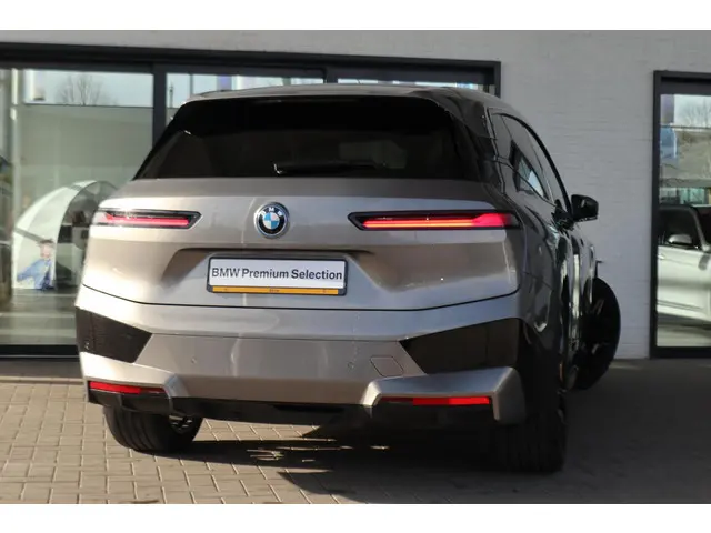 BMW iX xDrive40 2024 Elektrisch 3