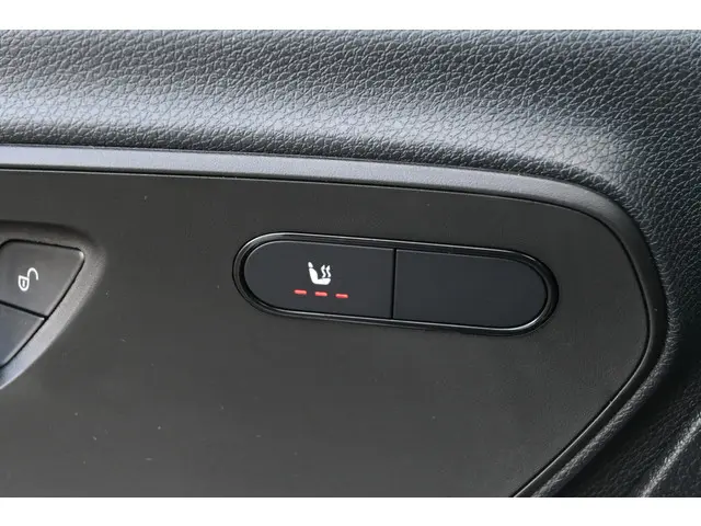 Mercedes-Benz Sprinter 317 CDI L3H2 2024 Diesel 16