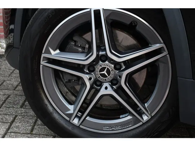 Mercedes-Benz GLA 250 e AMG 2021 Hybride Benzine 68