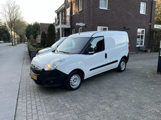Opel Combo 1.3 CDTi L1H1 ec.Sel 2014 Diesel