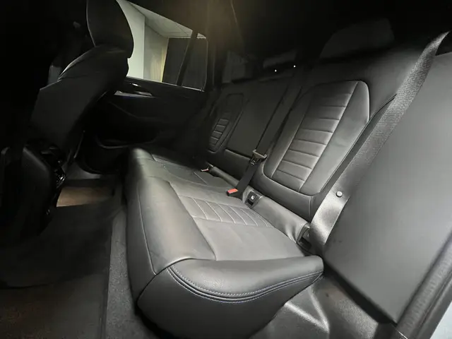 BMW X3 xDrive30e High Executive 2022 Hybride Benzine 32