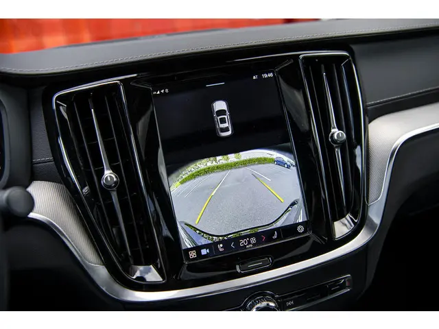 Volvo S60 2.0 B4 Ultimate Dark 2023 Benzine 19