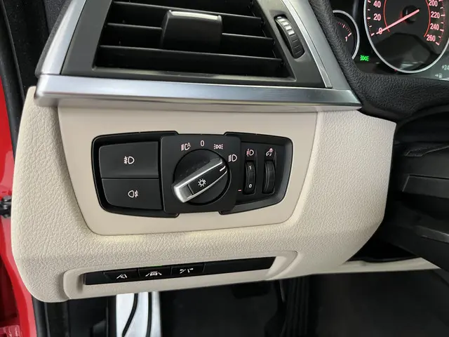 BMW 3 Serie Gran Turismo 320i GT M-Sport 2018 Benzine 19