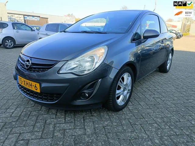 Opel Corsa 1.4-16V CRUS CONT/NAP/NAVI/TREKHAK 2012 Benzine