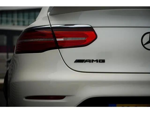 Mercedes-Benz GLC Coupé AMG 63 S 4MATIC+ 2019 Benzine 37