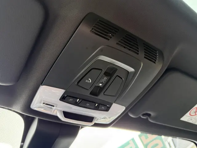 BMW X1 xDrive25e High Executive 2021 Hybride Benzine 39