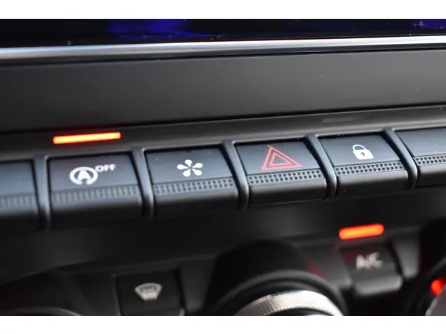 Renault Clio TCe 100 RS Line 2020 Benzine 23