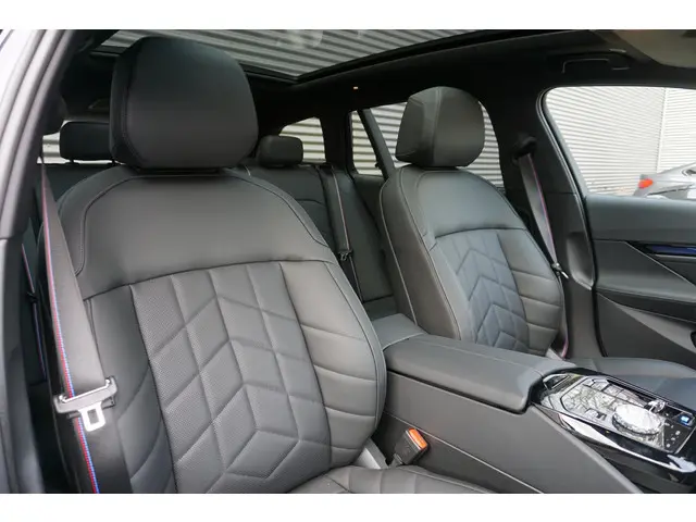 BMW i5 Touring eDrive40 M Sport Edition 2025 Elektrisch 8