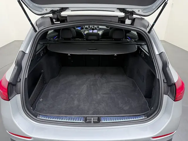 Mercedes-Benz C-Klasse Estate 180 AMG Line 2024 Benzine 6