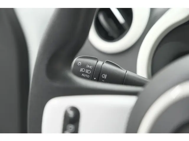 Renault Twingo 1.0 SCe Collection 2019 Benzine 32