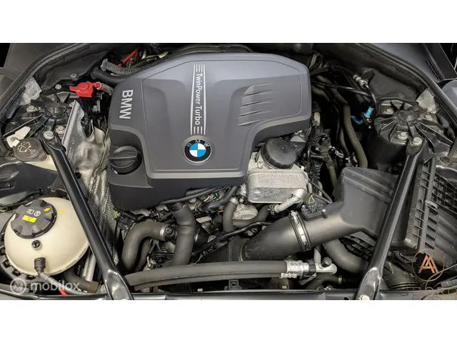 BMW 5 Serie 520i Luxury Line 2014 Benzine 45