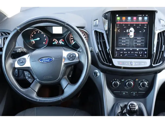 Ford Kuga 1.5 Trend org.nl trekhaak 2016 Benzine 13