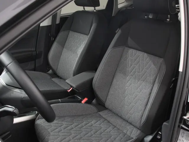 Volkswagen Polo 1.0 TSI Move 2024 Benzine 12