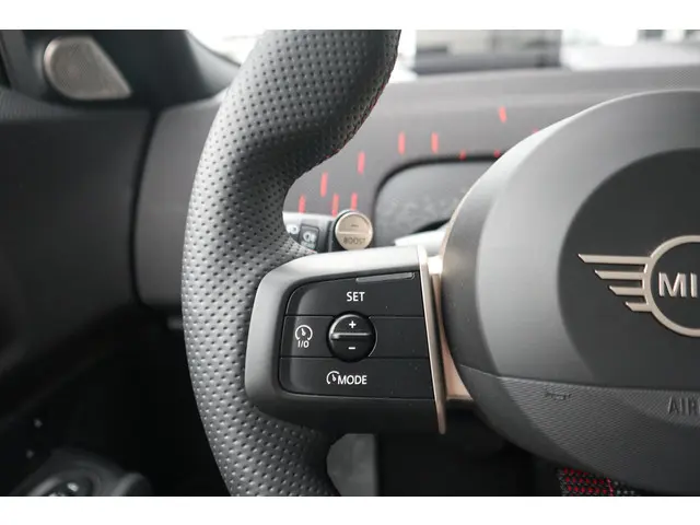 MINI Countryman C John Cooper Works 2025 Benzine 17