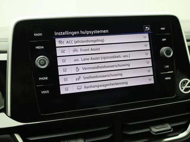 Volkswagen T-Roc 1.5TSI/150PK R-Line DSG 2025 Benzine 12