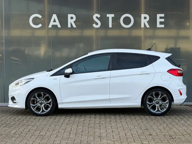 Ford Fiesta 1.0 EcoBoost ST-Line NL AUTO 2020 Benzine 2