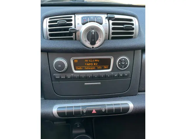 Smart Fortwo coupé 1.0 mhd Passion 2012 Benzine 17