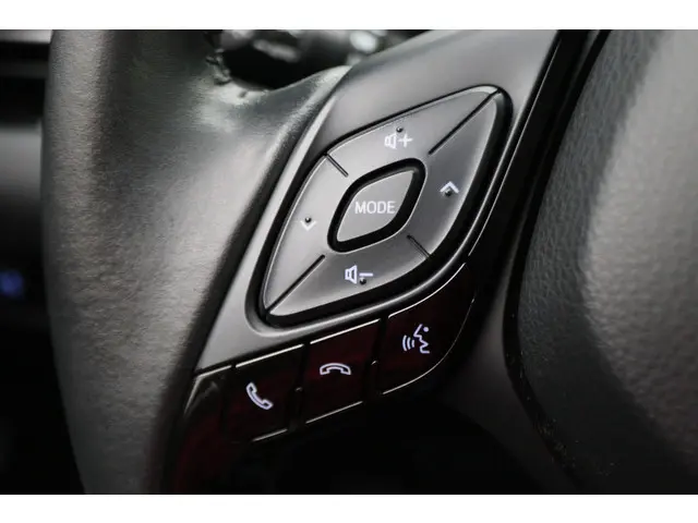 Toyota C-HR 1.8 Hybrid Dynamic 2020 Hybride Benzine 35